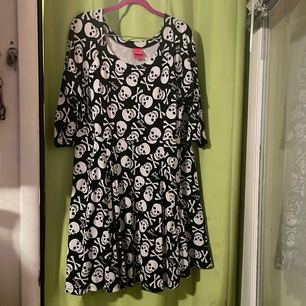 Betsy Johnson skull dress plus size